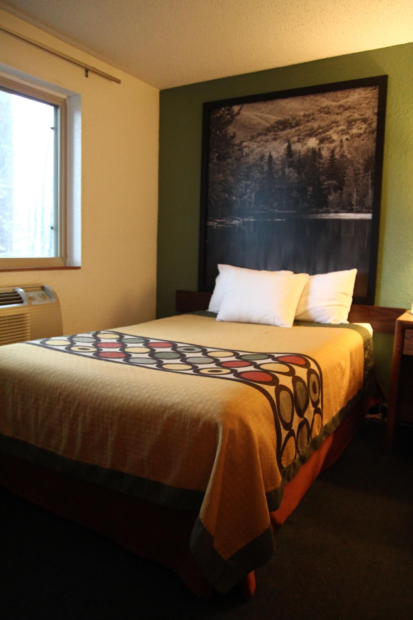Super 8 By Wyndham Queensbury Glens Falls Eksteriør bilde